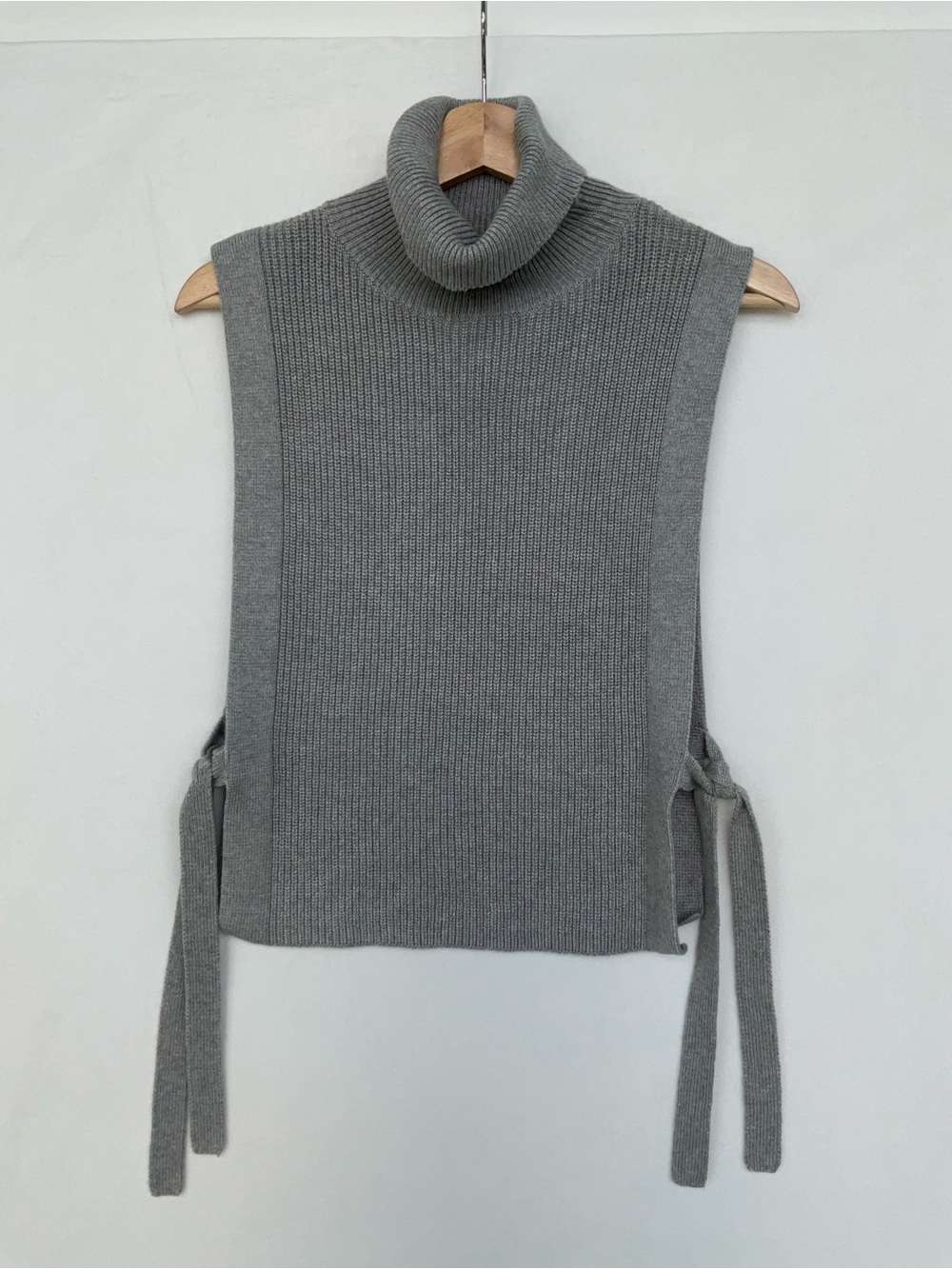 Athleta Grey Ribbed Sleeveless Turtleneck Vest with Side Ties